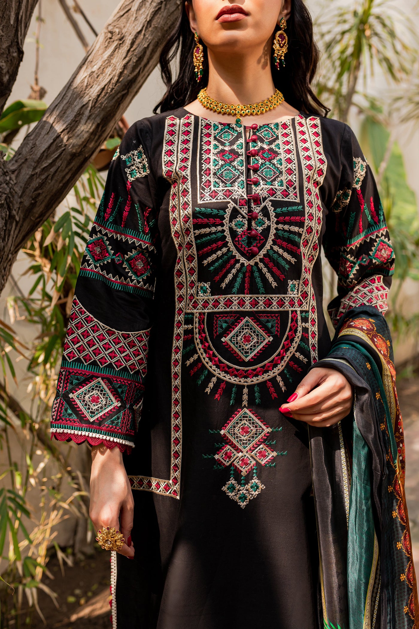 Lahe - Premium  from Naayas Official - Just Rs.6374.15! Shop now at Naayas Official
