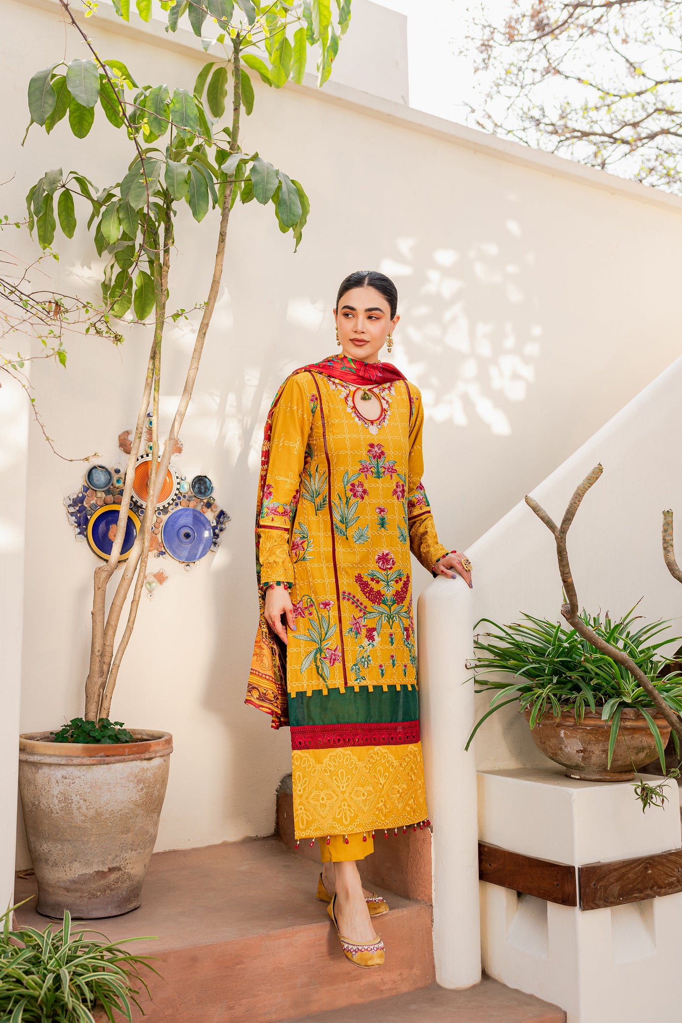 Verow - Premium  from Naayas Official - Just Rs.6374.15! Shop now at Naayas Official